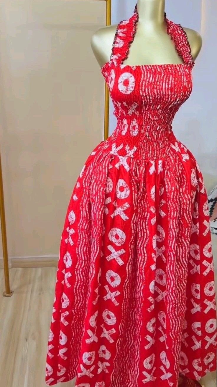 Robe en pagne  dos ouvert